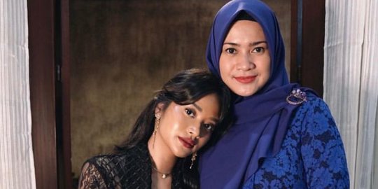 Tak Kalah Cantik dari Sang Mama, Intip Kebersamaan Adira Kania dan Ikke Nurjanah