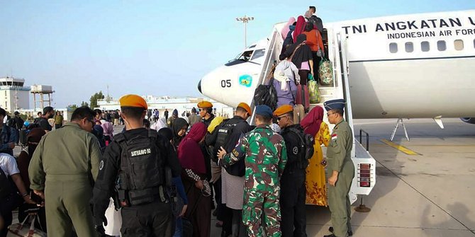 Boeing 737 TNI AU Jemput Warga Indonesia Meninggalkan Sudan