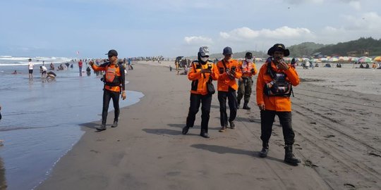 5 Tim SAR Dikerahkan Cari Wisatawan Tenggelam di Pantai Parangtritis