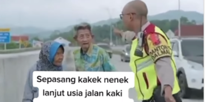 Bikin Bos Jalan Tol Terharu, Ini Cerita Sepasang Lansia Mudik Jalan Kaki Demi Cucu