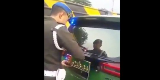 Viral Anggota TNI Amankan Pengendara Mobil Pakai Pelat Dinas TNI Palsu di Tol