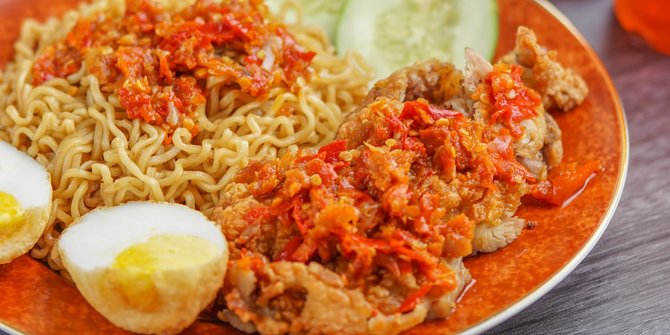 Resep Indomie Goreng Ayam Geprek Super Pedas