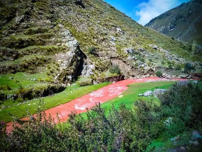 sungai merah cusco peru