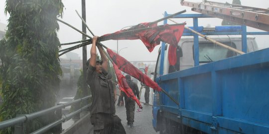 Pemasangan Atribut Parpol Harus Izin Pemprov DKI Jakarta, Batas Waktu  14 Hari