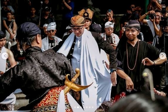 sandiaga uno menari di kota solo