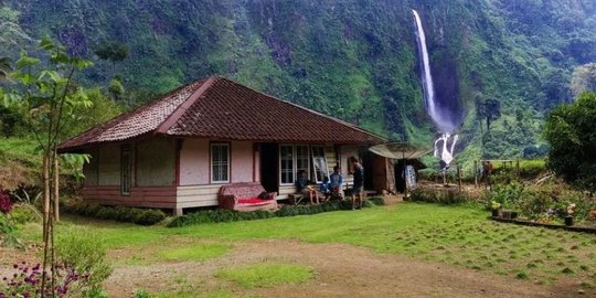 Kondisi Rumah Abah Jajang yang Sempat Viral, Halaman Rumput Rusak Diinjak Turis Lokal