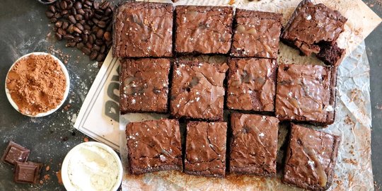 Resep Fudgy Brownies dengan Shiny Crust