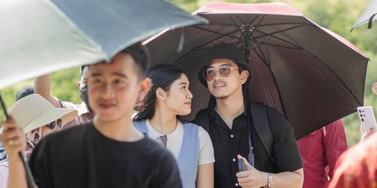 Kocak! Sosok Gibran di Antara Kaesang dan Erina, Ekspresinya Bikin Ngakak Netizen