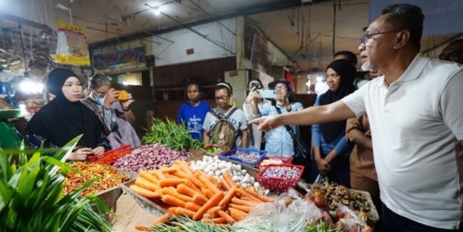 Mendag Zulkifli Hasan Tinjau Pasar Sentral Hamadi di Papua