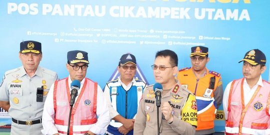 Tinjau GT Cikampek, Menhub, Kakorlantas dan Jasa Raharja Pastikan Arus Balik Aman