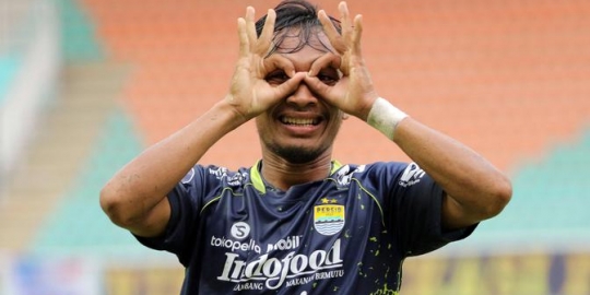 Ambisi Besar Robi Darwis untuk Menatap Musim Baru Bersama Persib di Liga 1
