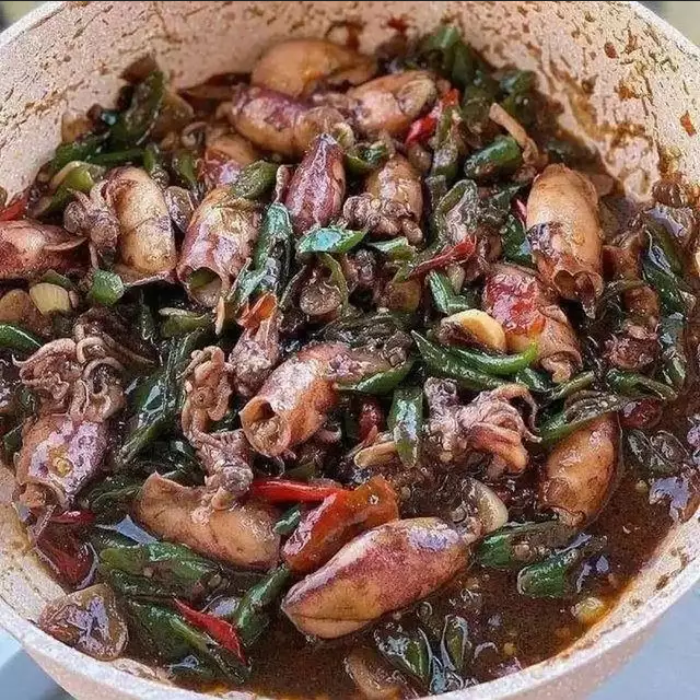 cumi masak pedas kuah hitam