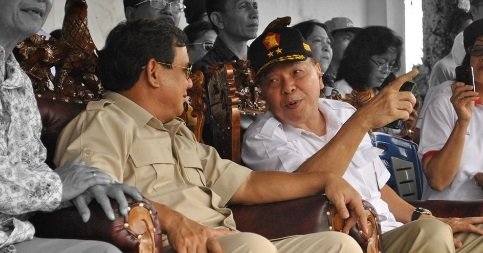 pensiunan jenderal tni kawan prabowo selamatkan eks panglima abri kelaparan di hutan