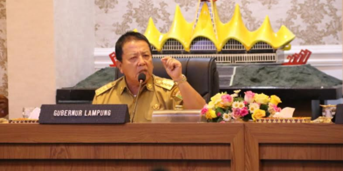 Kembali Jadi Sorotan, Gubernur Lampung Tinjau Jalan Rusak Naik Helikopter