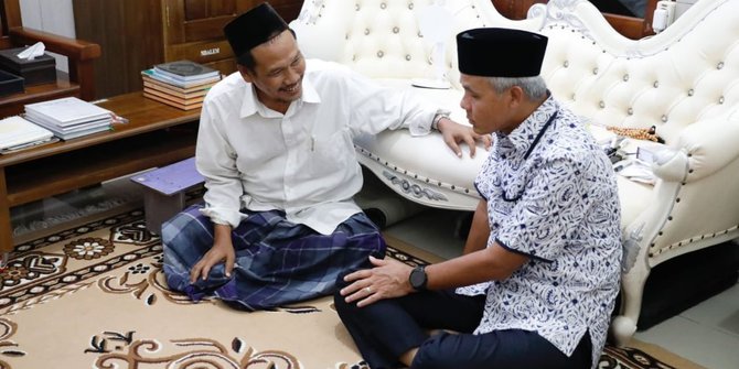 Ganjar Pranowo Temui Gus Baha: Obrolannya Daging Semua