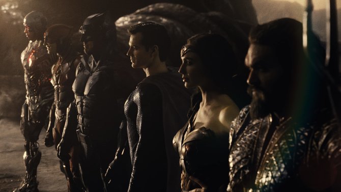 cuplikan adegan dari film zack snyder039s justice league