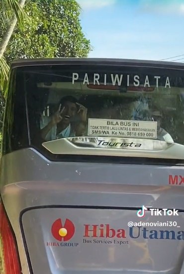 remaja berbagi nomor hp