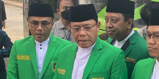 Plt Ketum PPP Lapor Jokowi Dukung Ganjar Pranowo di Pemilu 2024