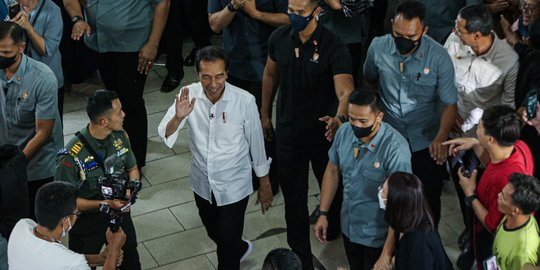 Tiga Jam Kumpul Bareng Ketum Parpol di Istana, Jokowi Akui Bahas Cawapres Ganjar