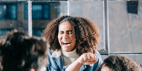 85 Tebak Tebakan Konyol dan Jawabannya, Bikin Ngakak dan Menghibur Banget