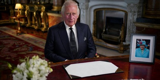 Afrika Selatan Desak Inggris Kembalikan Berlian di Tongkat Raja Charles III