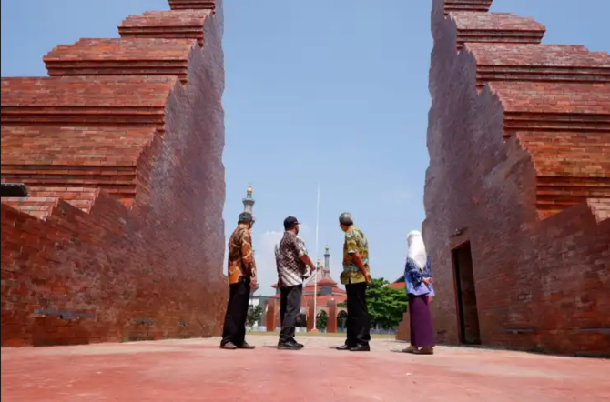 alun alun kejaksan kota cirebon