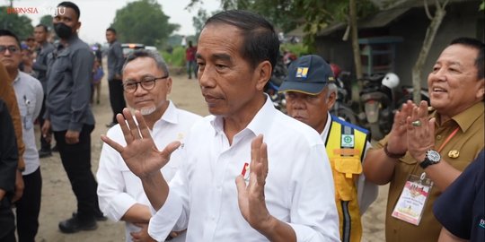 Gubernur Lampung Tepuk Tangan Saat Jokowi Bilang Ambil Alih Perbaikan