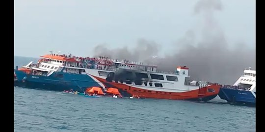 Kebakaran Terjadi di Kapal Tujuan Pelabuhan Merak, Api Berasal dari Truk