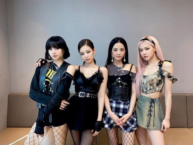 grup musik asal korea blackpink mengoleksi banyak mobil mewah dan supercar