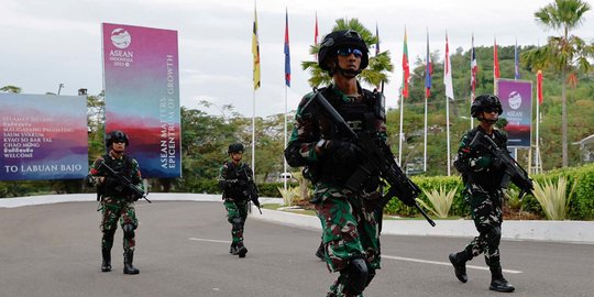 Pasukan Elite TNI Bersenjata Lengkap Amankan KTT ASEAN di Labuan Bajo