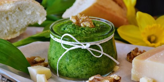 Resep Pesto, Saus Basil Italia untuk Pasta dan Olesan Roti