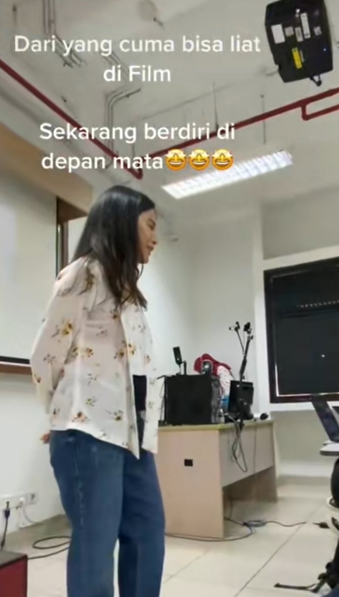 viral mahasiswa ui bimbingan dengan dian sastro yang jadi dosen bikin iri