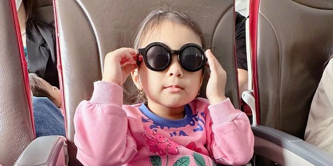 6 Potret Terbaru Rumi Anak Dian Pelangi Kini Tumbuh Besar, Bikin Pangling