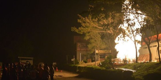 Semburan Api di Rest Area Tol Cipali Tak Kunjung Padam Hingga Saat Ini