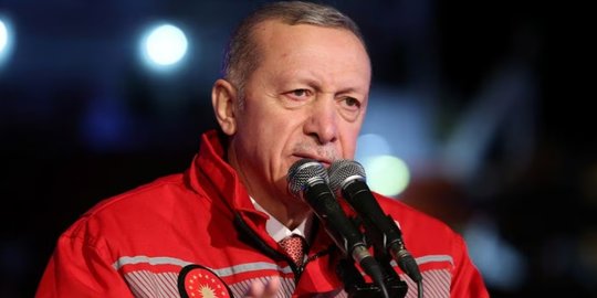 Erdogan Naikkan Gaji Pegawai Negeri 45% Lima Hari Jelang Pemilu