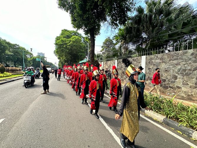 sekjen hasto dan elite pdip daftarkan bacaleg ke kpu