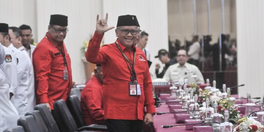 Salam Metal, Elite PDIP Daftarkan Bacaleg ke KPU RI