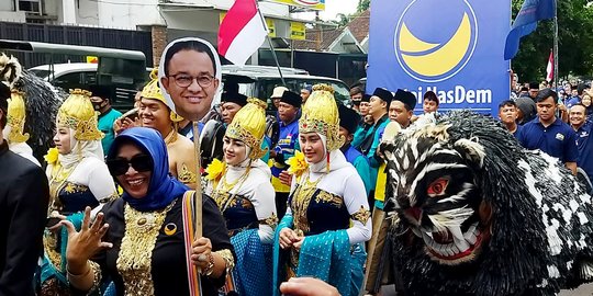 Daftarkan Bacaleg, Partai Nasdem Kota Malang Usung Foto Anies Baswedan