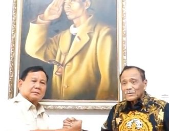 momen prabowo ke rumah seniornya