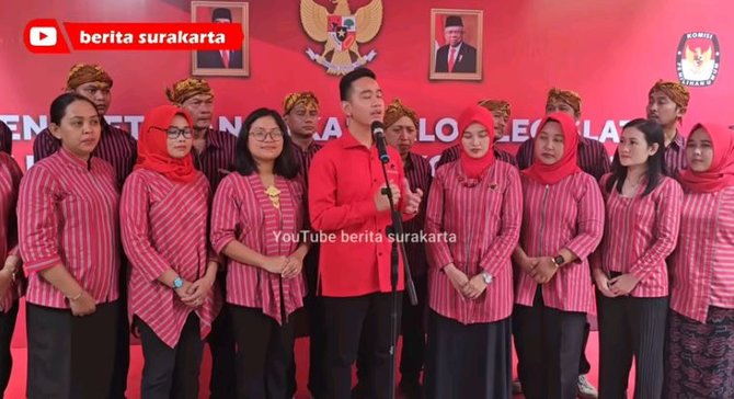 gibran rakabuming perkenalkan bacaleg pdip