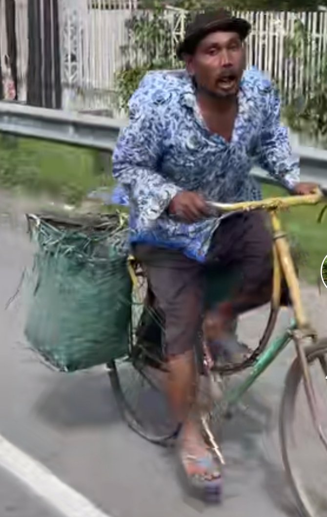viral bapak ini mengayuh sepeda tanpa ban belakang aksinya biin warganet heran