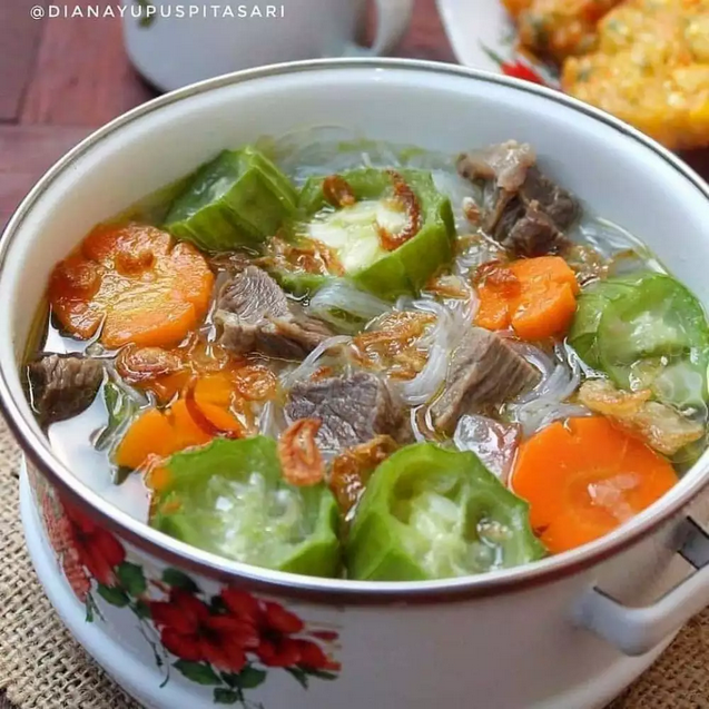 sop daging sapi gambas