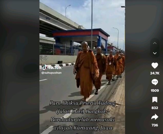 rombongan biksu jalan kaki dari thailand ke borobudur