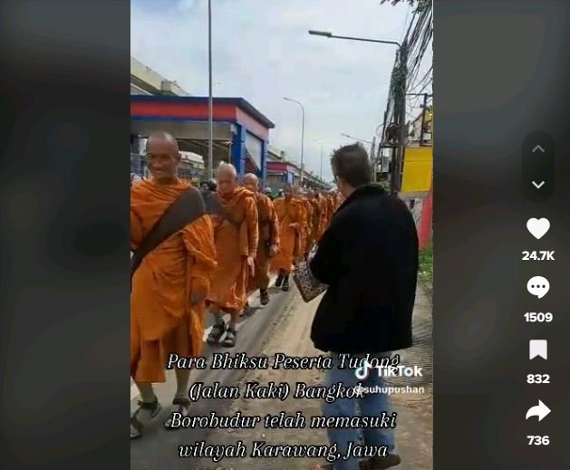 rombongan biksu jalan kaki dari thailand ke borobudur