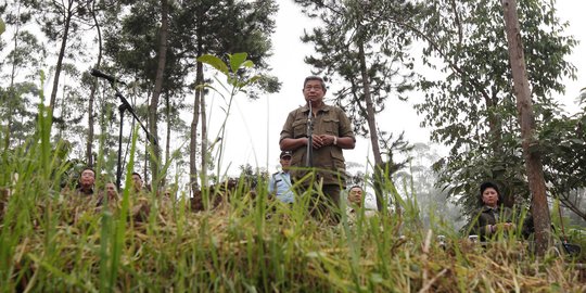 Gunung Pangrango Ditutup Gara-Gara Pendaki Buang Sampah Sembarangan