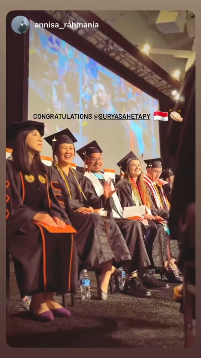 jadi lulusan penyandang tuli berprestasi ini momen wisuda s2 surya sahetapy di amerika