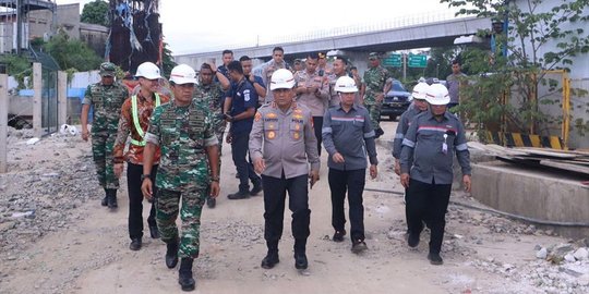 Kapolda Metro Cek Jalur Kereta Cepat Jakarta-Bandung