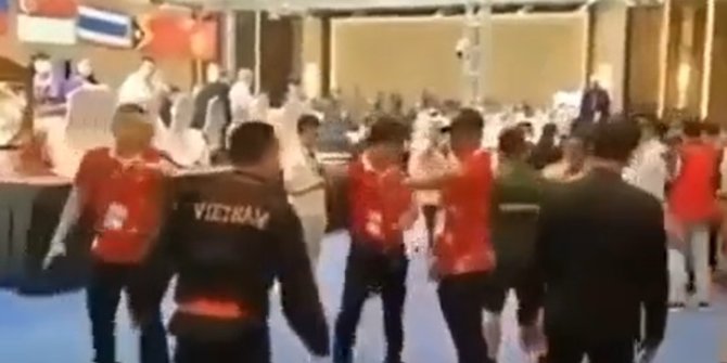 Perwira Kopassus Pasang Badan Pelatih Silat RI Ditantang Pelatih Vietnam, Menegangkan