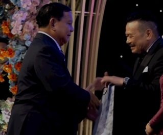 momen prabowo hadiri resepsi pernikahan jessica mila dan yakup hasibuan