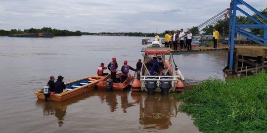 Tim SAR Perluas Pencarian Plt Ketua Golkar Kubu Raya yang Terjun ke Sungai Kapuas